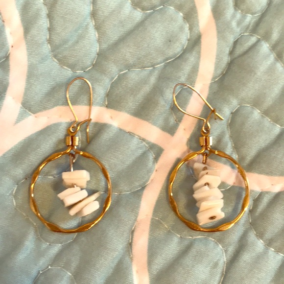 Gold with Shell Dangle Earrings - Picture 1 of 1